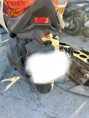  PORTAMATRICULAS YAMAHA X-MAX 300 