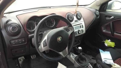 ALFA ROMEO MITO (145) — vehículo donante para recambios 