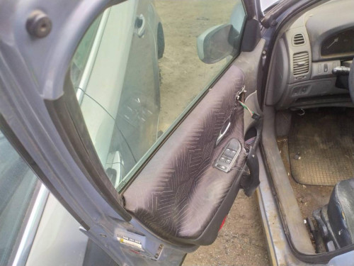  RENAULT LAGUNA II (BG0) 