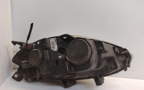 FARO DERECHO KIA CARENS (UN) 