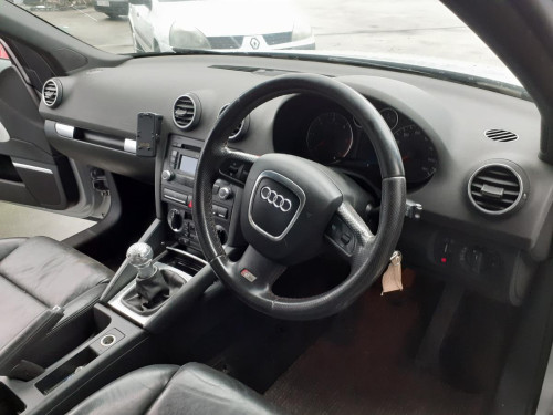  AUDI A3 (8P1) 
