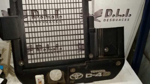 MOLDURAS DELANTERAS Toyota LAND CRUISER (J12) 