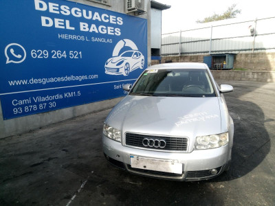 AUDI A4 BERLINA (8E)