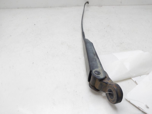 BRAZO LIMPIA DELANTERO DERECHO OPEL CORSA C 