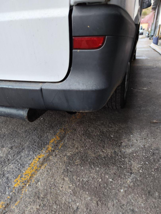 PARAGOLPES TRASERO