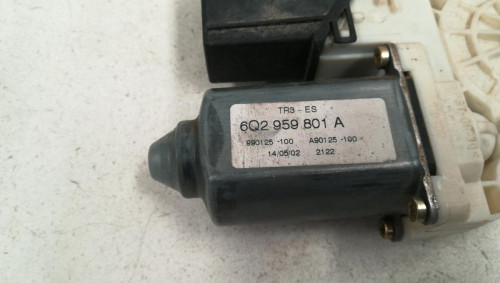  MOTOR ELEVALUNAS DELANTERO DERECHO SEAT IBIZA (6L1) 