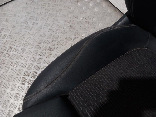  ASIENTO DELANTERO DERECHO Mercedes-Benz CLASE B (BM 247) 
