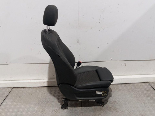  ASIENTO DELANTERO DERECHO Mercedes-Benz CLASE B (BM 247) 