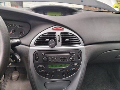  CITROEN C5 BERLINA 