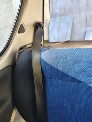 CINTURON SEGURIDAD TRASERO DERECHO