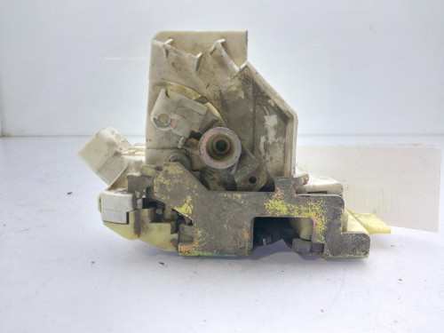 CERRADURA PUERTA DELANTERA DERECHA Ford FOCUS BERLINA (CAK) 