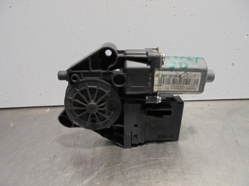 MOTOR ELEVALUNAS DELANTERO DERECHO RENAULT MEGANE III SPORT TOURER 