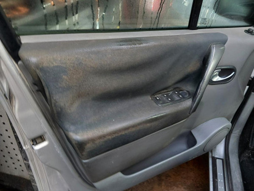 RENAULT SCENIC II (JM) — автомобиль-донор на запчасти 