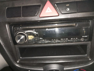 SISTEMA AUDIO / RADIO CD