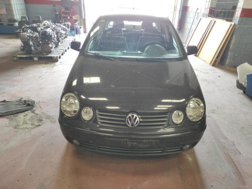 VOLKSWAGEN POLO IV (9N1) — vehículo donante para recambios 