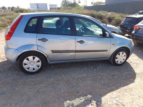 FORD FIESTA (CBK) — vehículo donante para recambios 