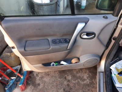 RENAULT SCENIC II (JM)