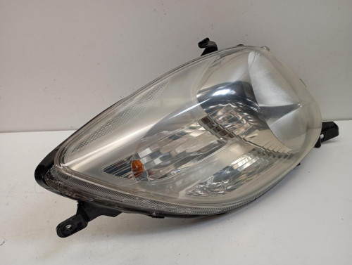  FARO DERECHO TOYOTA YARIS (KSP9/SCP9/NLP9) 