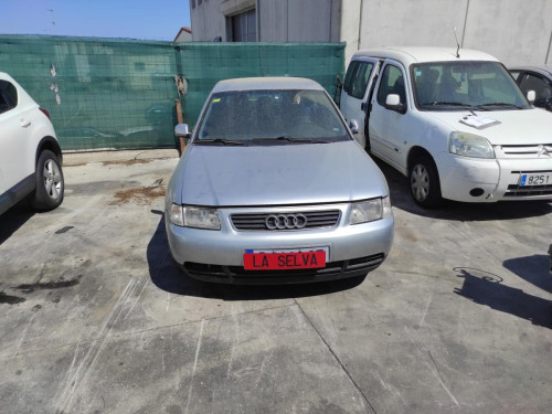 AUDI A3 (8L) — vehículo donante para recambios 