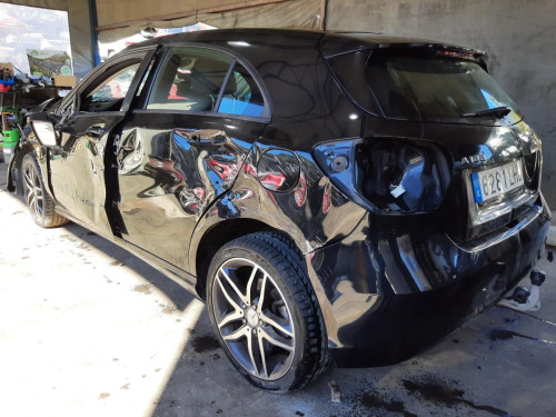 MERCEDES-BENZ CLASE A (BM 176) — vehículo donante para recambios 