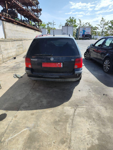 VOLKSWAGEN PASSAT VARIANT (3B5) — автомобиль-донор на запчасти 