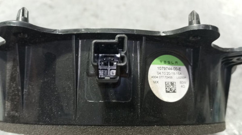 NO IDENTIFICADO TESLA MODEL 3 