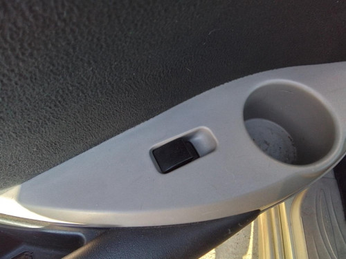  MANDO ELEVALUNAS TRASERO IZQUIERDO Mitsubishi GRANDIS (NA0W) 