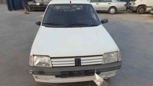  PEUGEOT 205 BERLINA 