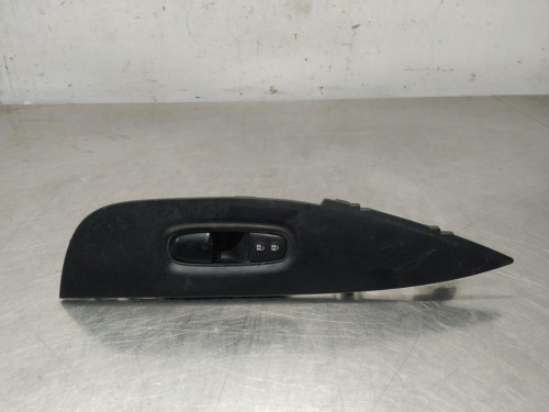  MANDO ELEVALUNAS DELANTERO DERECHO Nissan QASHQAI (J11E) 