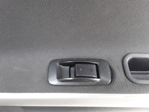 MANDO ELEVALUNAS TRASERO DERECHO TOYOTA COROLLA VERSO (R1) 