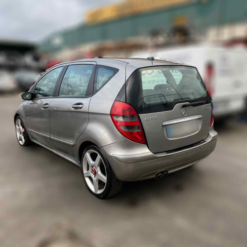 MERCEDES-BENZ CLASE A (BM 169) de segunda mano