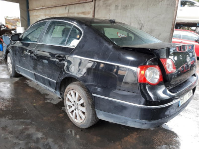 VOLKSWAGEN PASSAT BERLINA (3C2)