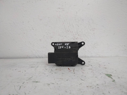 MOTOR APERTURA TRAMPILLAS CLIMATIZADOR Seat LEON (1P1) 