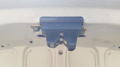 CERRADURA MALETERO / PORTON Suzuki Liana (RH/ER)(2001->)
