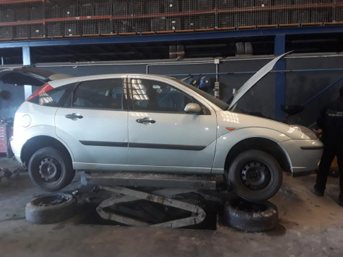 FORD FOCUS BERLINA (CAK) — vehículo donante para recambios 