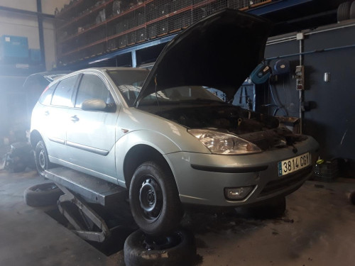 FORD FOCUS BERLINA (CAK) — vehículo donante para recambios 
