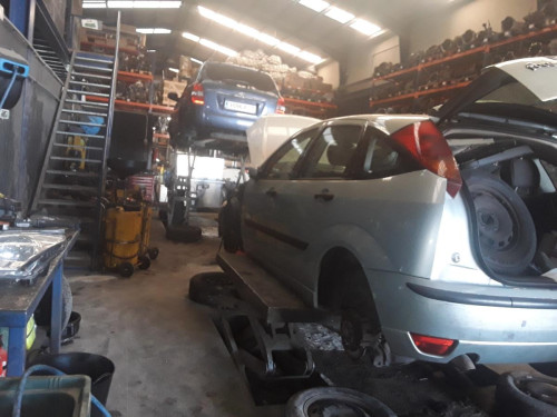 FORD FOCUS BERLINA (CAK) — vehículo donante para recambios 