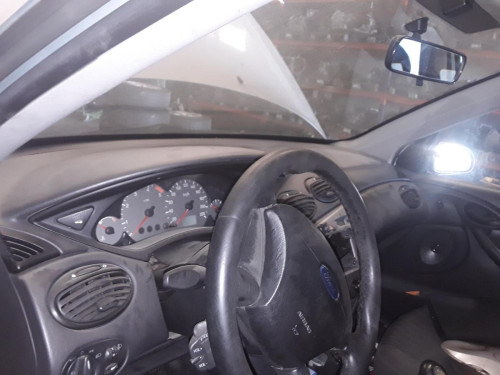 FORD FOCUS BERLINA (CAK) — vehículo donante para recambios 