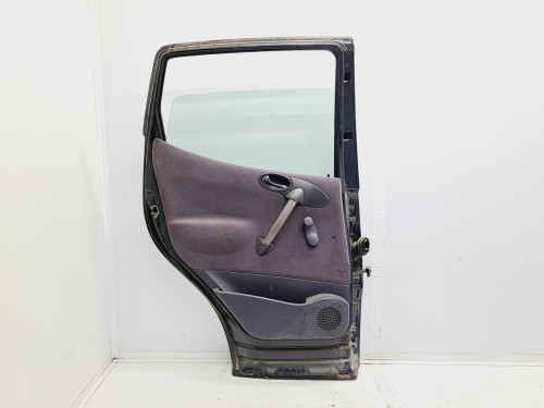 PUERTA TRASERA IZQUIERDA Mercedes-Benz CLASE A (BM 168) 