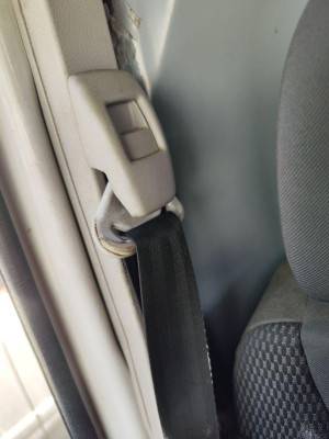 CINTURON SEGURIDAD DELANTERO DERECHO