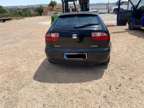 SEAT LEON (1M1) — автомобиль-донор на запчасти 