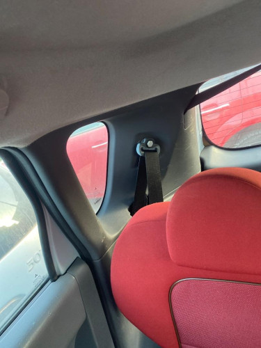 CINTURON SEGURIDAD TRASERO DERECHO Mitsubishi COLT CZ3 BERL. 5 (Z30A) 