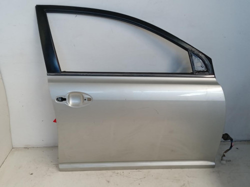 PUERTA DELANTERA DERECHA Toyota AVENSIS BERLINA (T25) 
