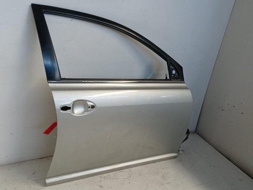 PUERTA DELANTERA DERECHA Toyota AVENSIS BERLINA (T25) 