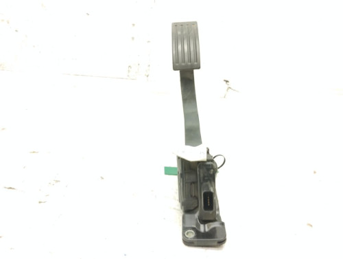 PEDAL ACELERADOR Ford FOCUS BERLINA (CB8) 