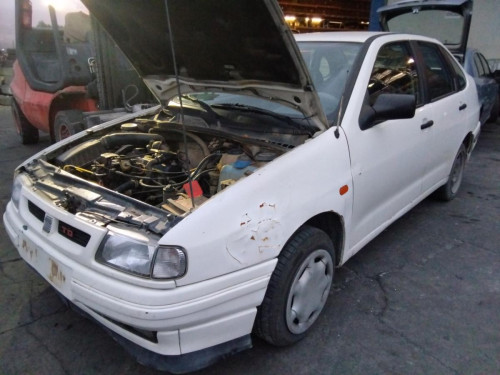 SEAT CORDOBA BERLINA (6K2) — vehículo donante para recambios 
