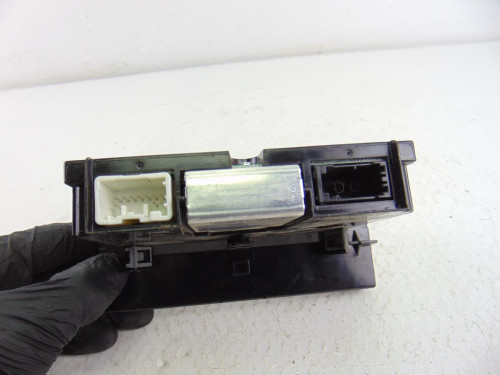  PANTALLA MULTIFUNCION VOLVO V50 FAMILIAR 