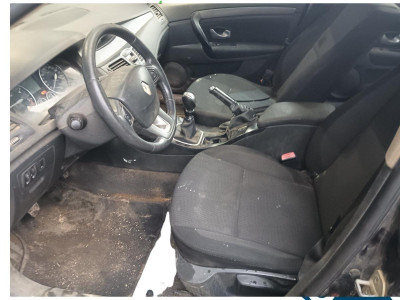 RENAULT LAGUNA III BERLINA
