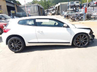 VOLKSWAGEN SCIROCCO (137)
