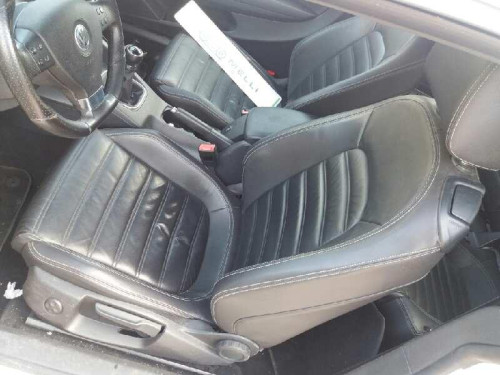  VOLKSWAGEN SCIROCCO (137) 